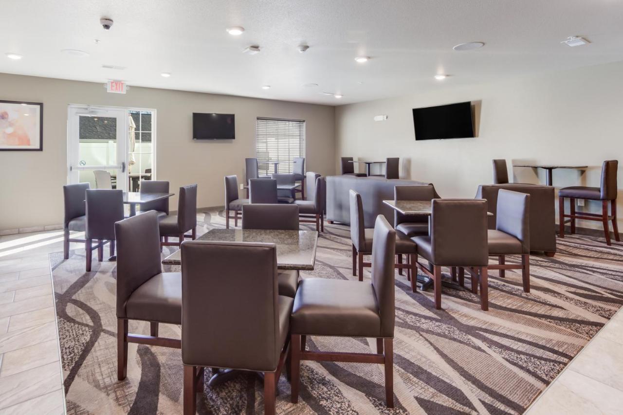 Cobblestone Inn&Suites - Holdrege Extérieur photo