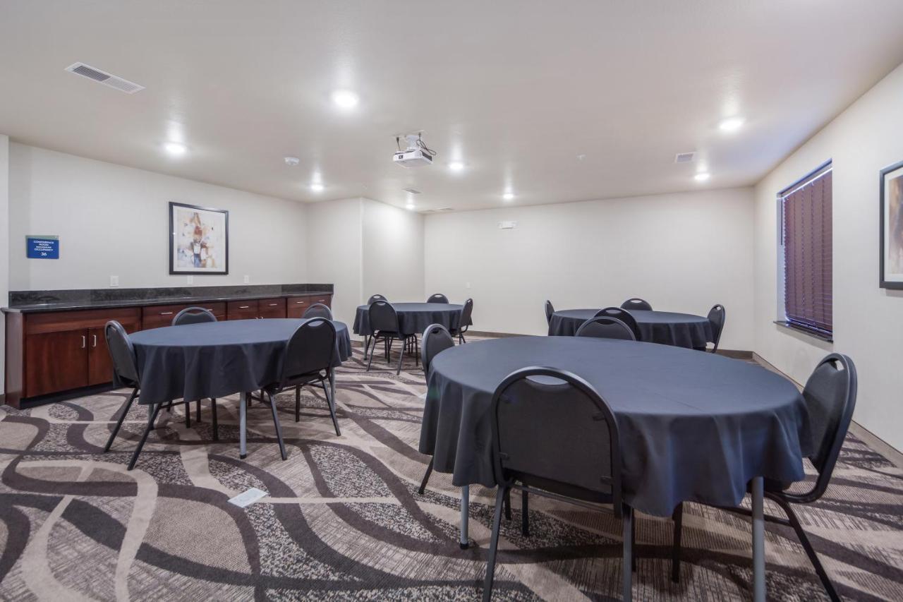 Cobblestone Inn&Suites - Holdrege Extérieur photo